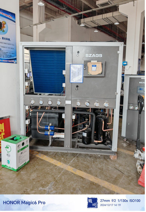 60 PS Hermetische Roll-Type Industrial Chiller Integriertes System mit Shell und Rohr-Bedampfer 1850kg Kapazität