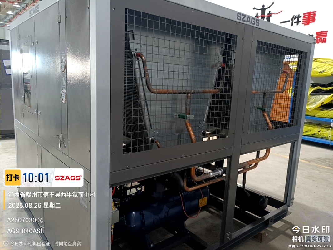 40HP air-cooled screw industrial chiller with a cooling capacity of 124.6KW is suitable for rapid cooling of milk, beverage filling lines and dairy product processing.